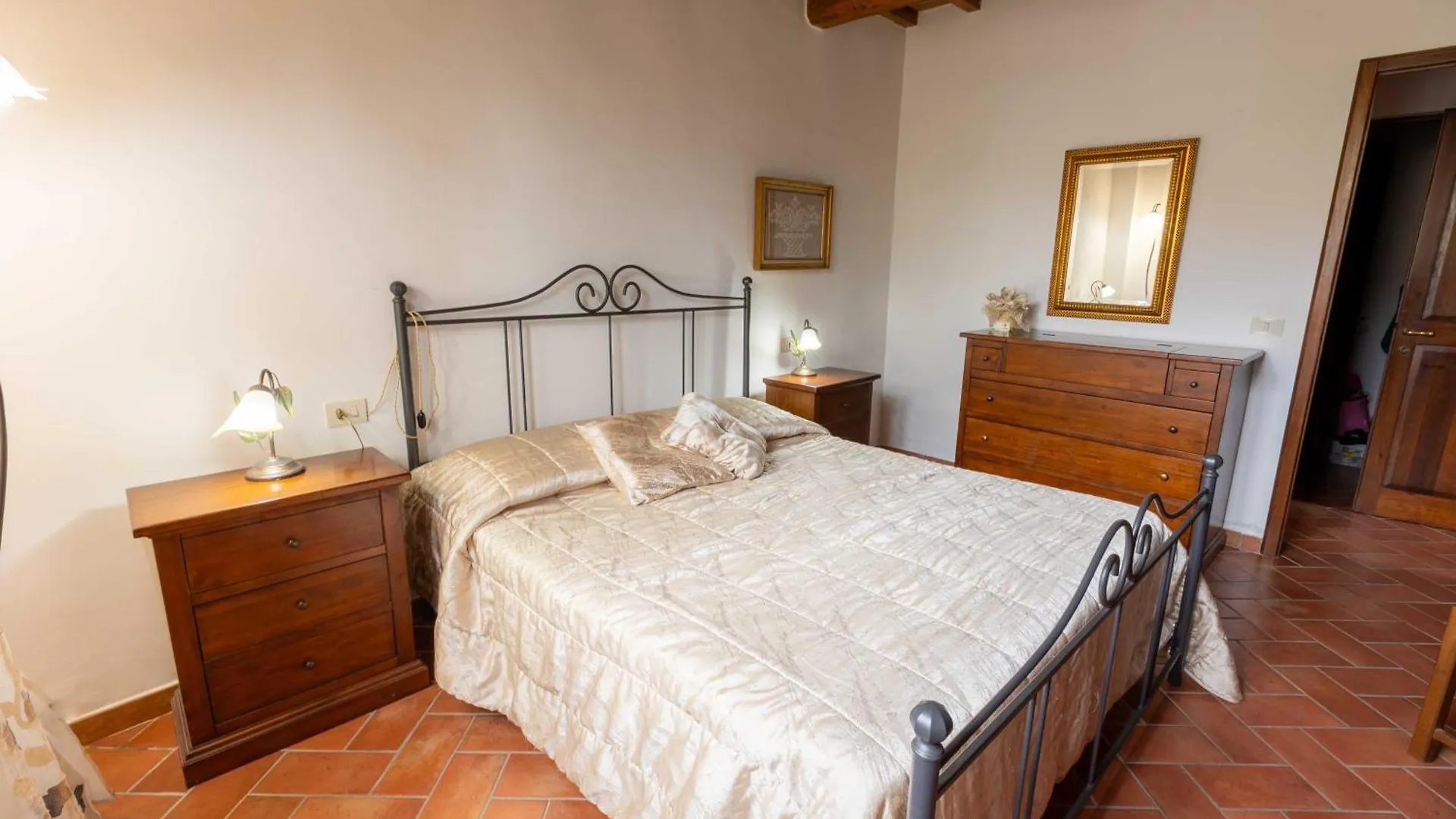 Casa Leonardo, Montaione, Mura 0*, Montaione Italia